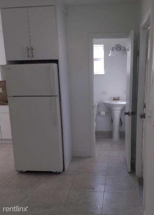 126 SE 10th St in Hallandale Beach, FL - Building Photo - Building Photo