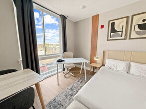 626 N Delaware Ave in Philadelphia, PA - Foto de edificio - Building Photo