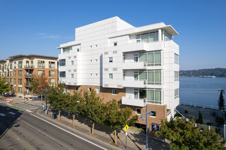 Harborside Condominiums in Bremerton, WA - Foto de edificio - Building Photo