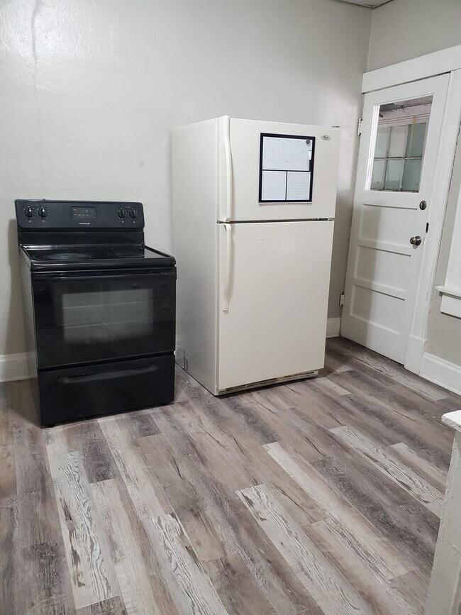 1935-1935 N Waco Ave in Wichita, KS - Building Photo - Building Photo