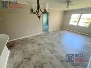 4109 Lake Bayshore Dr in Bradenton, FL - Building Photo - Building Photo