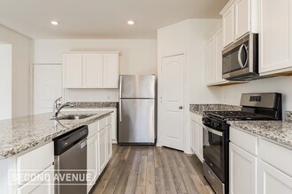 10911 Lafayette Lp in Converse, TX - Building Photo - Building Photo