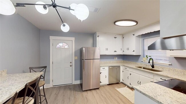 property at 302 Moncrief St