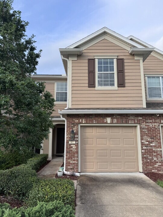 6881 Roundleaf Dr in Jacksonville, FL - Building Photo