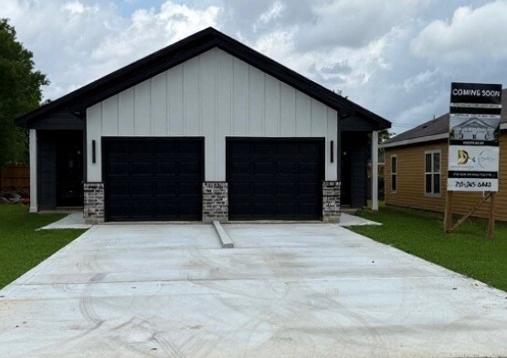 property at 3040 Elinor St
