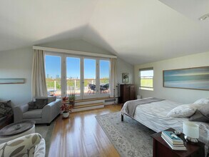 32 Sheridan St, Unit 3 CO in Boston, MA - Foto de edificio - Building Photo