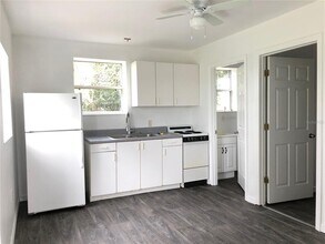 12838 Florida Ave in Astatula, FL - Building Photo - Building Photo