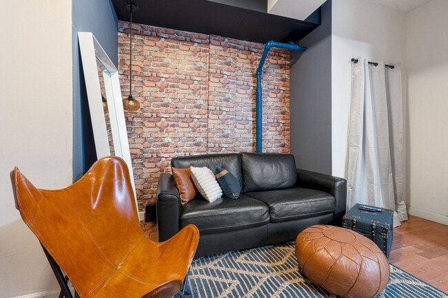 446 10th Ave in New York, NY - Building Photo - Building Photo
