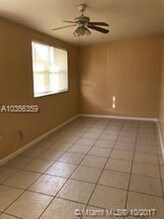 1850 N 27th Ave in Hollywood, FL - Foto de edificio - Building Photo