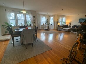 20 Dean Rd, Unit 3 in Brookline, MA - Building Photo - Building Photo