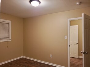 4006 Foster Ave SW in Huntsville, AL - Building Photo - Building Photo