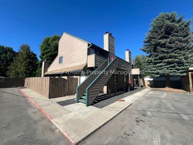 property at 147 E Willow Tree Ln