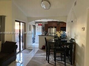 6528 NW 170th Terrace in Hialeah, FL - Building Photo - Building Photo