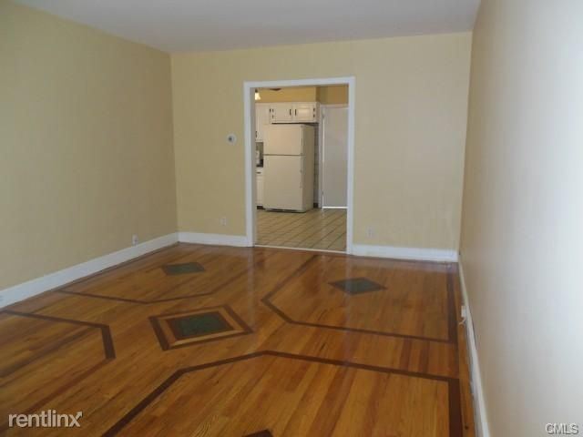 18 Beal St in Stamford, CT - Foto de edificio - Building Photo
