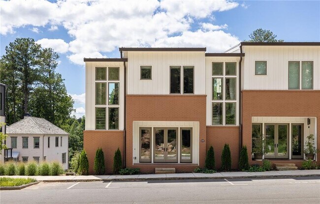 property at 10900 Serenbe Ln