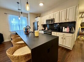 17 Playstead Rd in Boston, MA - Building Photo