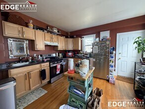 30 Mt Hope St in Boston, MA - Building Photo - Building Photo