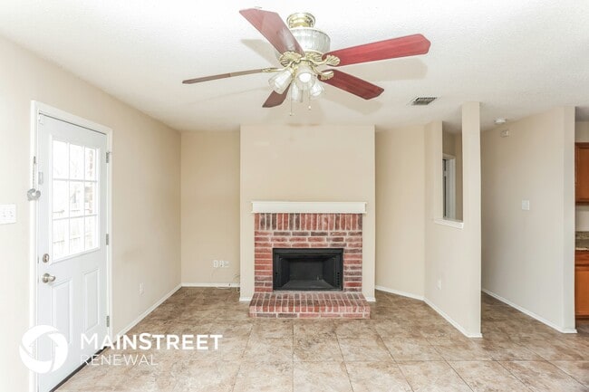 2721 Meadowlark Dr in Mesquite, TX - Foto de edificio - Building Photo