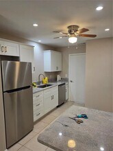 6257 Draw Ln in Sarasota, FL - Building Photo - Building Photo