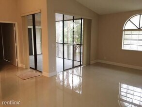 10700 NW 14th St in Plantation, FL - Foto de edificio - Building Photo