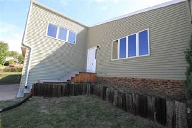 property at 1666 12th St NW