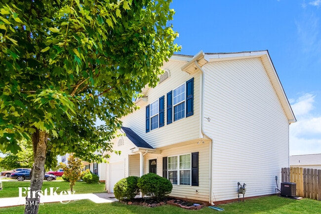 1423 Peach Park Ln in Charlotte, NC - Foto de edificio - Building Photo
