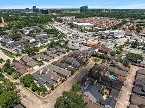 627 Chadbourne Ct in Houston, TX - Building Photo - Building Photo