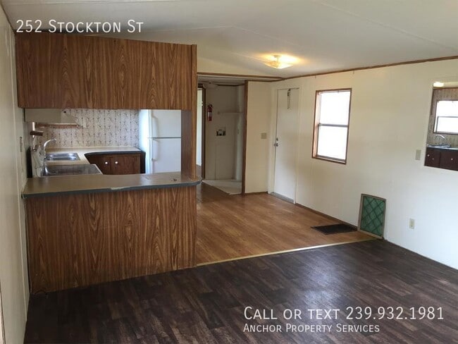 252 Stockton St in North Fort Myers, FL - Building Photo - Building Photo