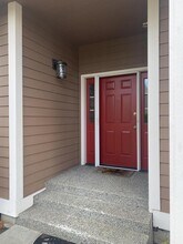 190 W Maberry Dr in Lynden, WA - Building Photo - Building Photo