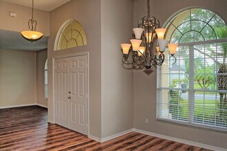 519 Lakescape Ct in Orlando, FL - Foto de edificio - Building Photo