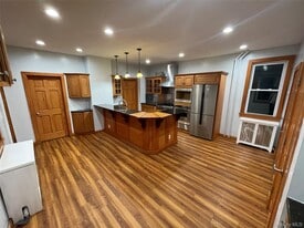 334 Locust St in Mount Vernon, NY - Building Photo