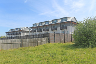 St. Johns Flats in Tuscaloosa, AL - Foto de edificio - Building Photo