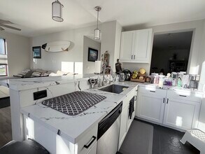 1150 J St, Unit 107 in San Diego, CA - Building Photo - Building Photo