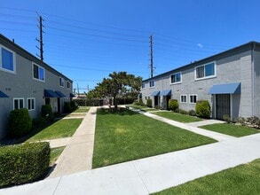 Batavia Gardens in Orange, CA - Building Photo - Building Photo