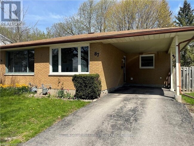 property at 87 Monmore Rd