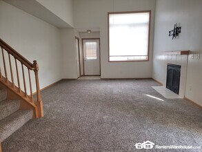 20641 Brennan Path in Farmington, MN - Foto de edificio - Building Photo