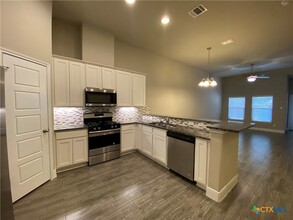 1251 FM306 in Canyon Lake, TX - Building Photo - Building Photo
