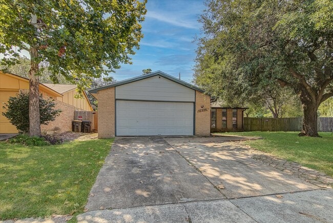 5702 Golden Grove Ln in Spring, TX - Building Photo - Building Photo