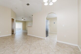 2145 Marisol Loop in Kissimmee, FL - Building Photo - Building Photo