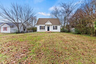 232 Jim Thorpe Dr in Clarksville, TN - Building Photo - Building Photo