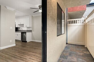 Brody Terrace Apartments in Sherman Oaks, CA - Building Photo - Building Photo