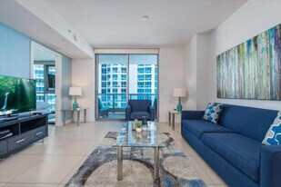 6551 Collins Ave in Miami Beach, FL - Building Photo