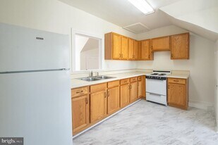 401 W Washington St in West Chester, PA - Building Photo