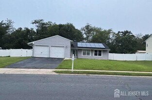 4 Patricia Ln in Sicklerville, NJ - Building Photo