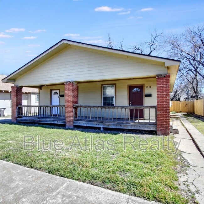property at 2937 S Adams St