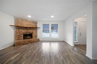 2205 Chase Ct in Arlington, TX - Building Photo - Building Photo