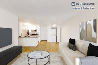 333 1st St, Unit SI FL1-ID5895A in Seal Beach, CA - Building Photo - Building Photo