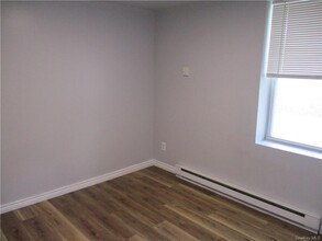 41 Sunny Acres Rd-Unit -3 in Wallkill, NY - Building Photo - Building Photo