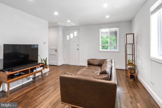 561 45th St NE in Washington, DC - Building Photo - Building Photo