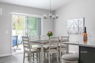 Munson Avenue Rentals in Traverse City, MI - Building Photo - Building Photo